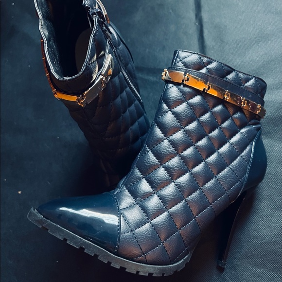 Blue luxury boots - Picture 2 of 3